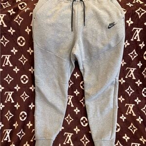 Nike Men's Gray Sweatpants
